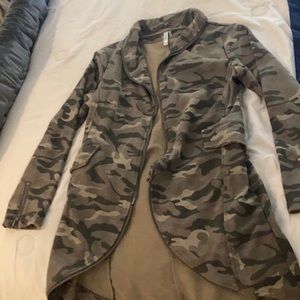 Camo zip up jacket